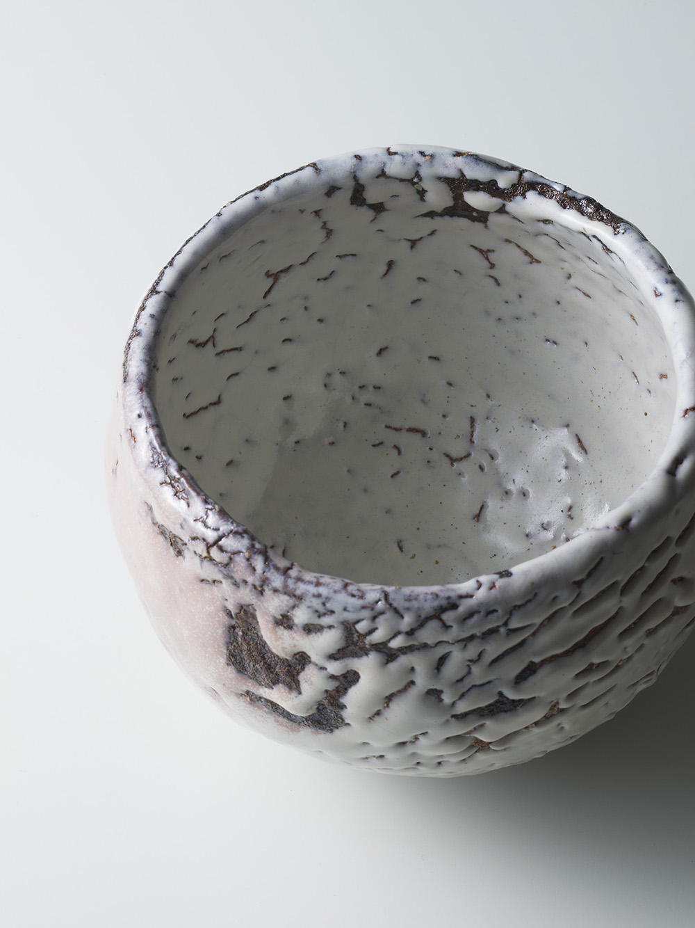 十一代 三輪休雪 鬼萩窯変茶碗 | しぶや黒田陶苑
