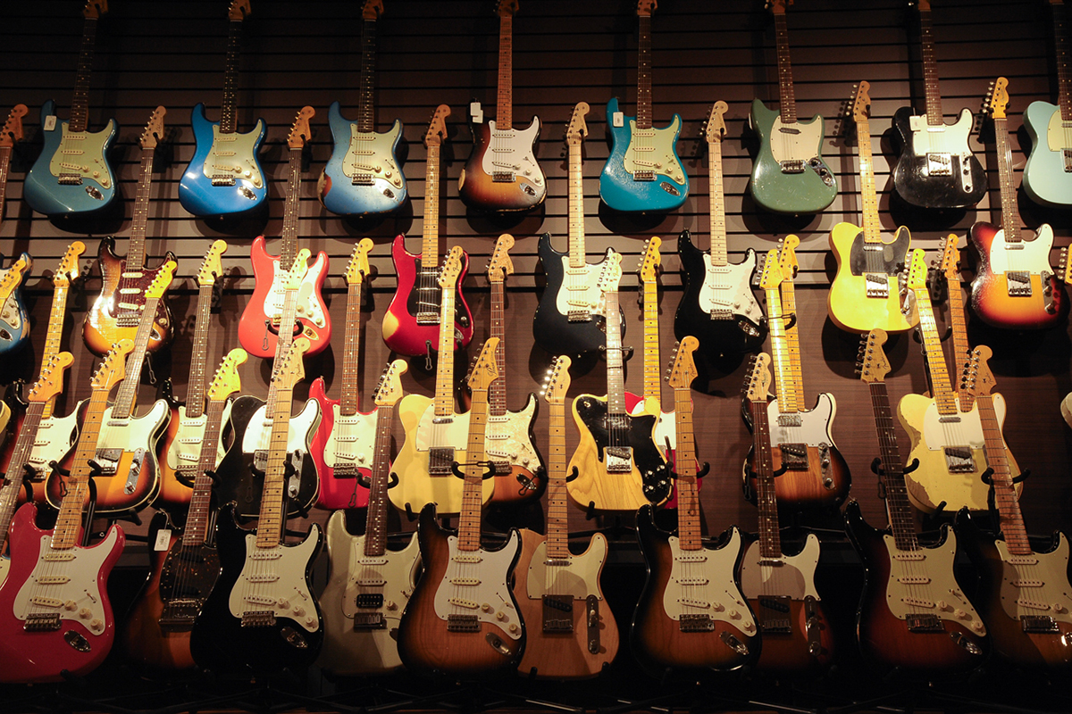 クロサワ楽器店 | G-CLUB UMEDA