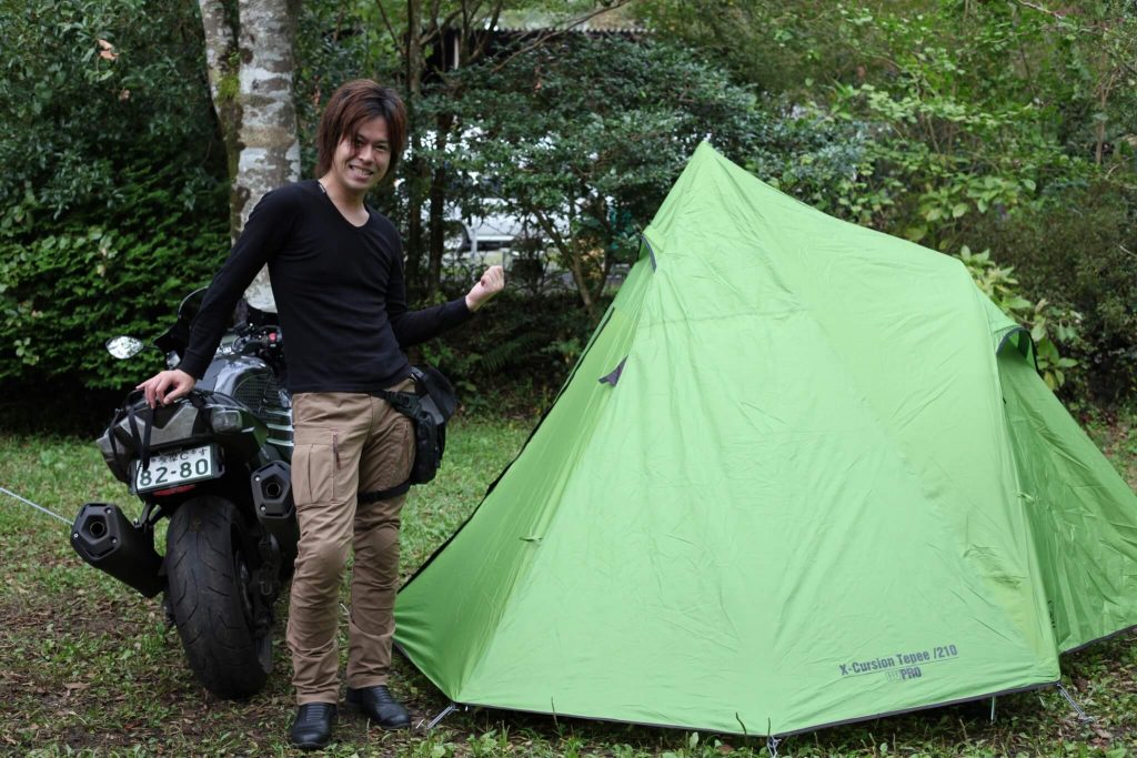 ZX-14Rで新富士へキャンプツーリング！タープが倒壊しそうになるほどの