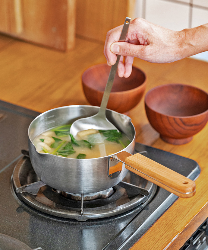 茅乃舎別誂え 雪平鍋 18cm (IH対応)｜茅乃舎(かやのや)｜久原本家通販