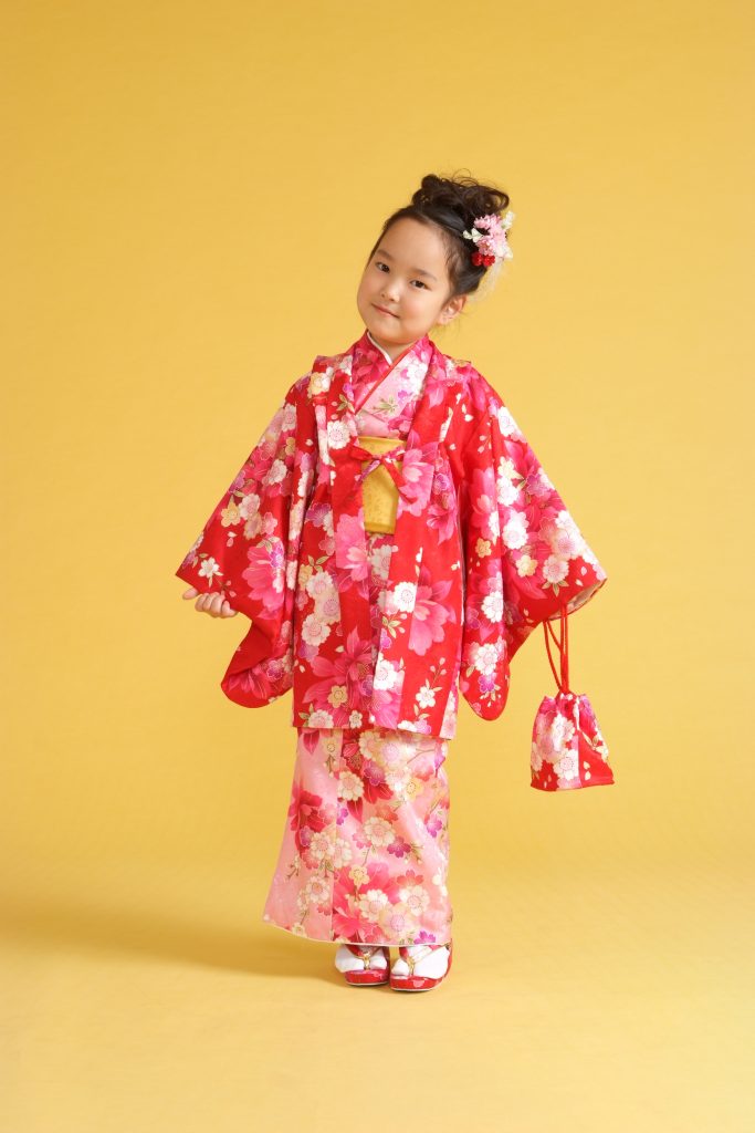 ハーフ成人式って何？1/2成人式を祝う10歳になる日に記念撮影をしま