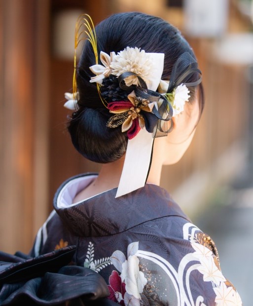 成人式 2027年 最新人気トレンド髪飾り5選｜振袖に合う髪飾りの選び方