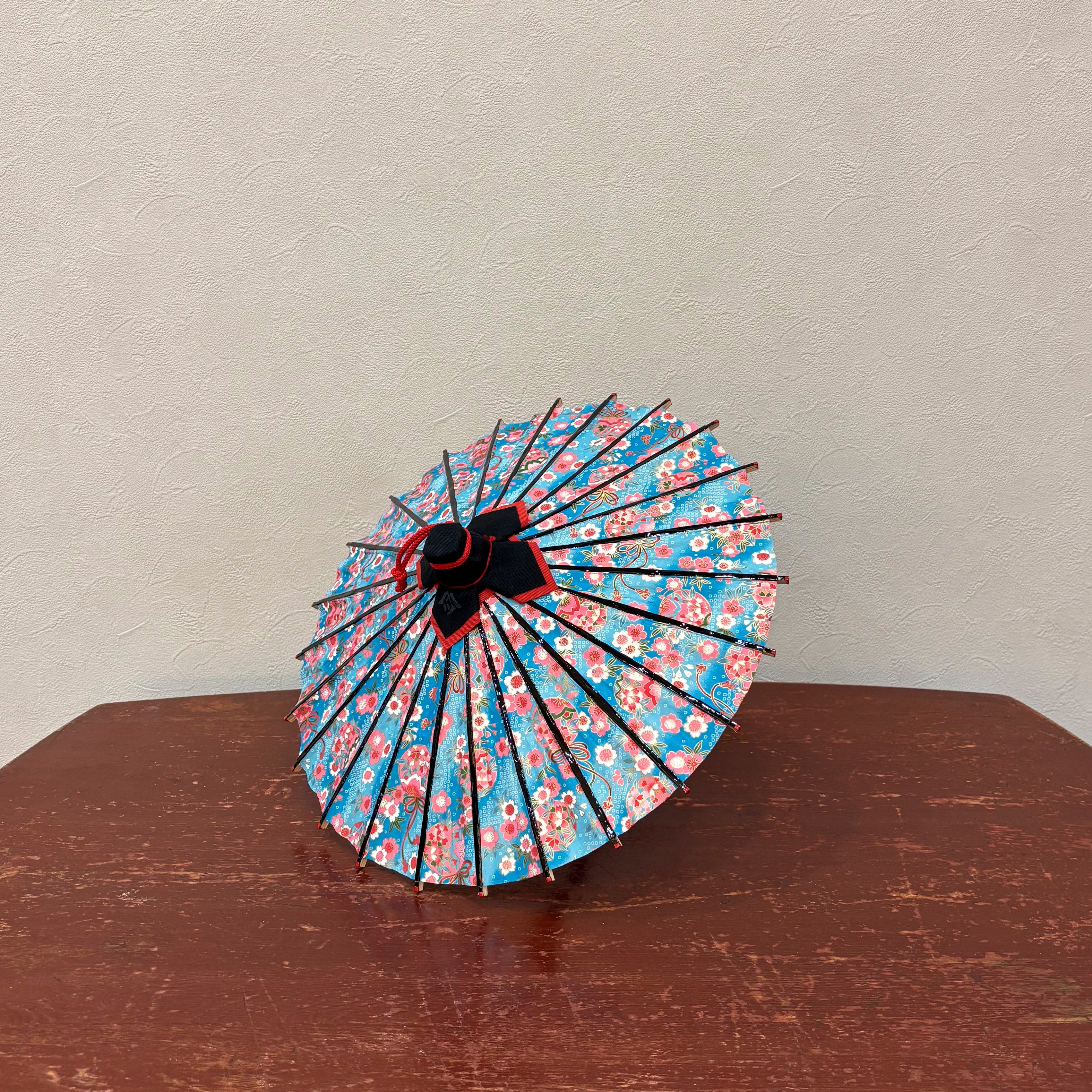 ミニサイズの和傘｜姫和傘 金彩文様｜ 京都和傘屋 辻倉 - 日本最古の