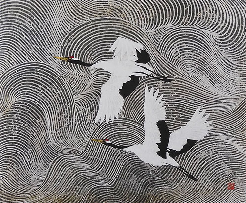 この作品は紙本に金銀箔や銀泥を用いて描かれた加山又造の鶴図の額装の