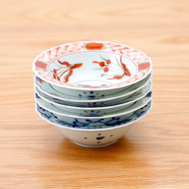 有田焼 福珠窯 「13cm輪花小鉢（5柄）」上品なフォルムと古典的な絵柄