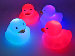 光るおもちゃ たたいてピカピカ パステルアヒル|【堀商店】景品・販促