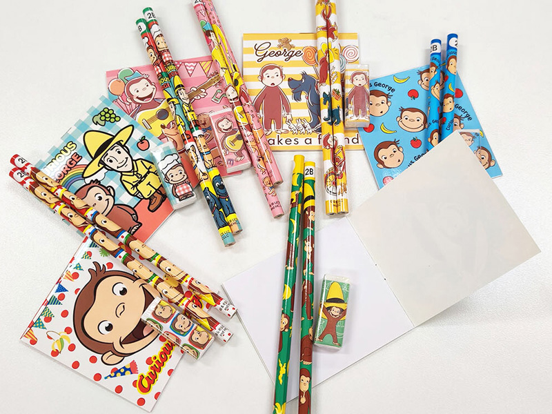 100景品 おさるのジョージ 4点文具セット|【堀商店】景品・販促品