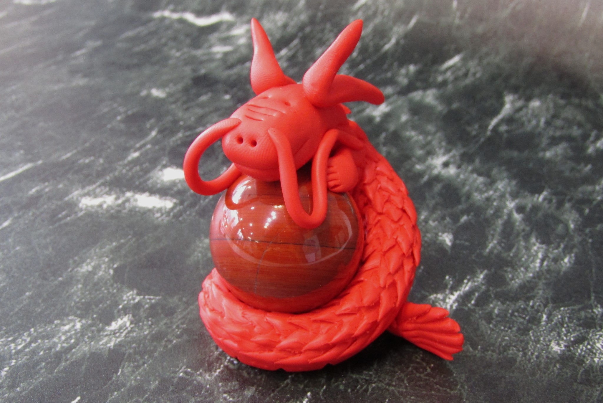 玄関に置くと良い運気を引き寄せる【まめ龍】赤龍/レッドジャスパー