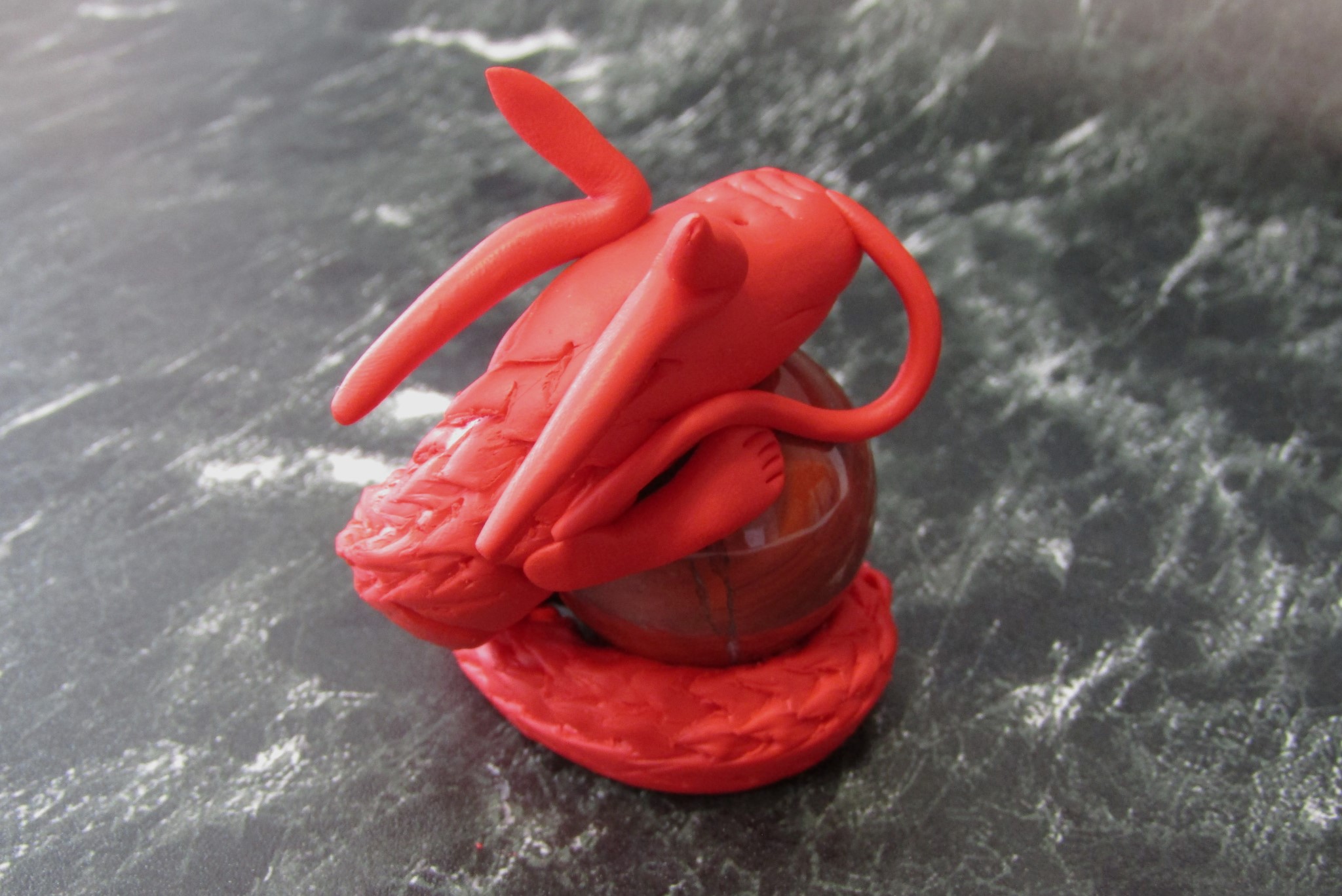 玄関に置くと良い運気を引き寄せる【まめ龍】赤龍/レッドジャスパー