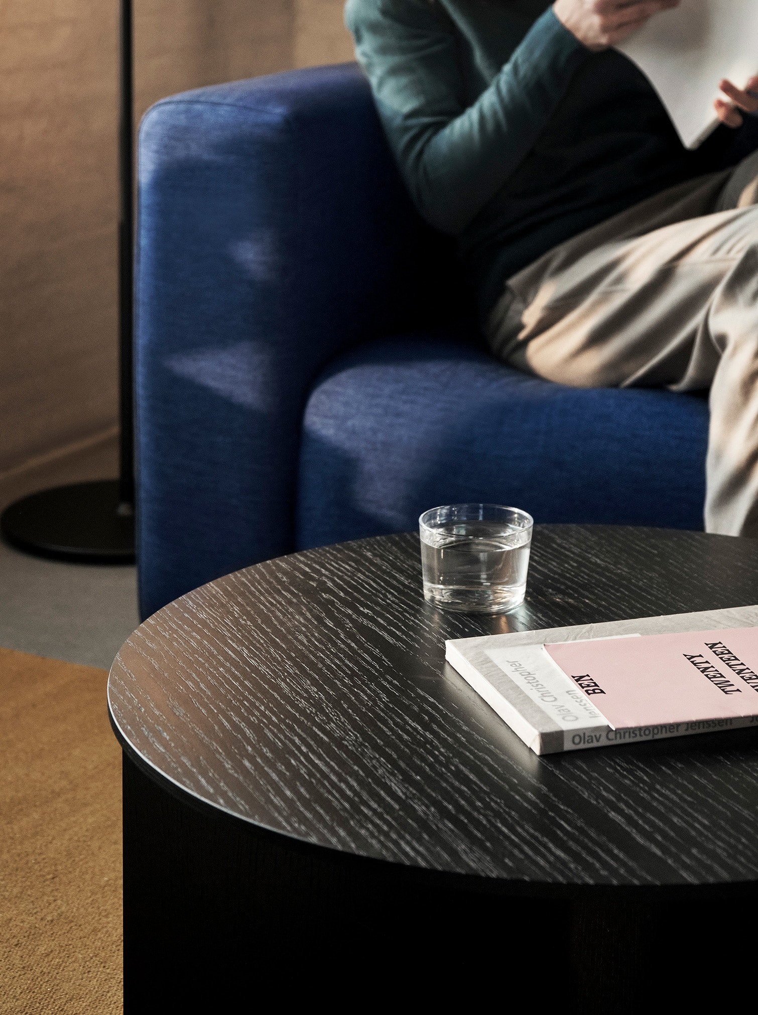 SLIT TABLE XL / Φ65 x H35.5 cm - テーブル | 【公式】HAYオンライン