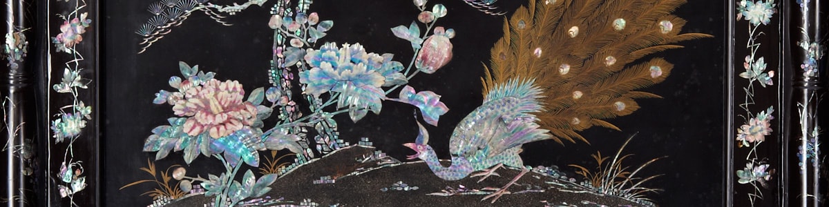 2025年特別企画展「軌跡のきらめき ～神秘の光彩、ガラスと貝細工