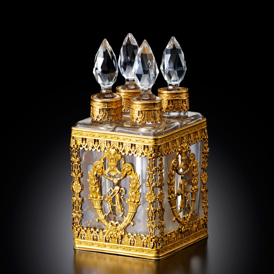 展示作品の御紹介:ブロンズ枠付き香水瓶セット | 箱根ガラスの森美術館