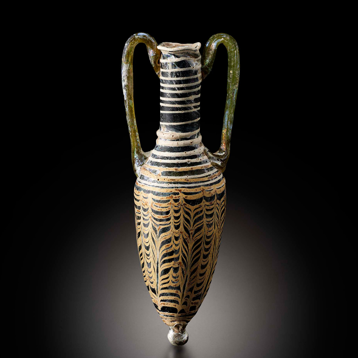 展示作品の御紹介:コア・グラス双耳香油瓶 | 箱根ガラスの森美術館