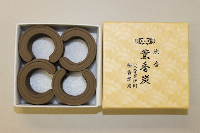 インドネシアスマトラ産の沈香。苦味と辛味の調和 お線香製造伯林堂