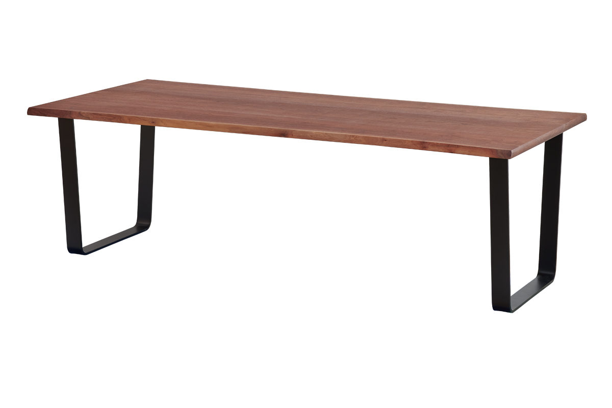 天然木の温もりと無機質な金属脚の調和をお愉しみいただけます。｜No