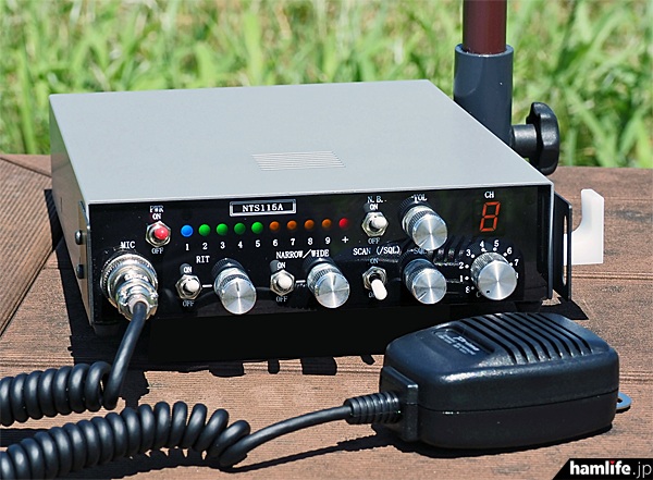 出力0.5Wのコンパクトサイズ＞西無線研究所、50MHz帯AMモードの