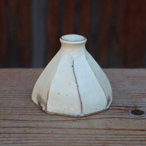 花岡隆｜花入れ｜粉引石目花入I | 花岡 隆［花窯］ 公式サイト