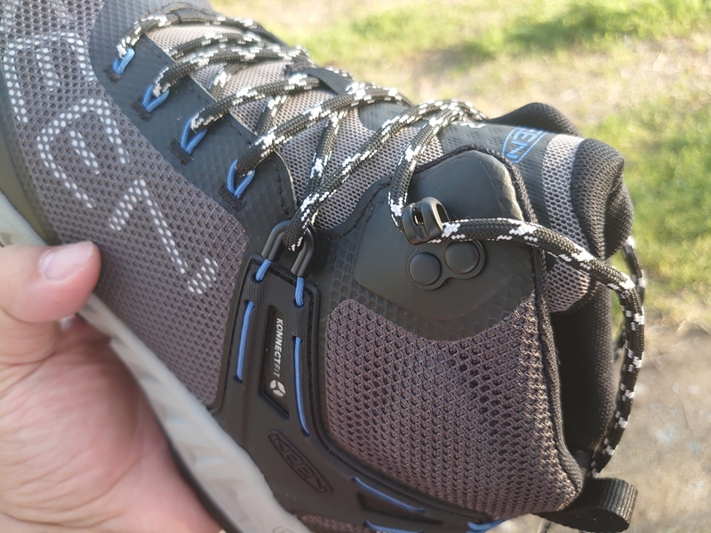 KEENのNXIS EVO MID WP 防水ハイキングシューズを登山しない系