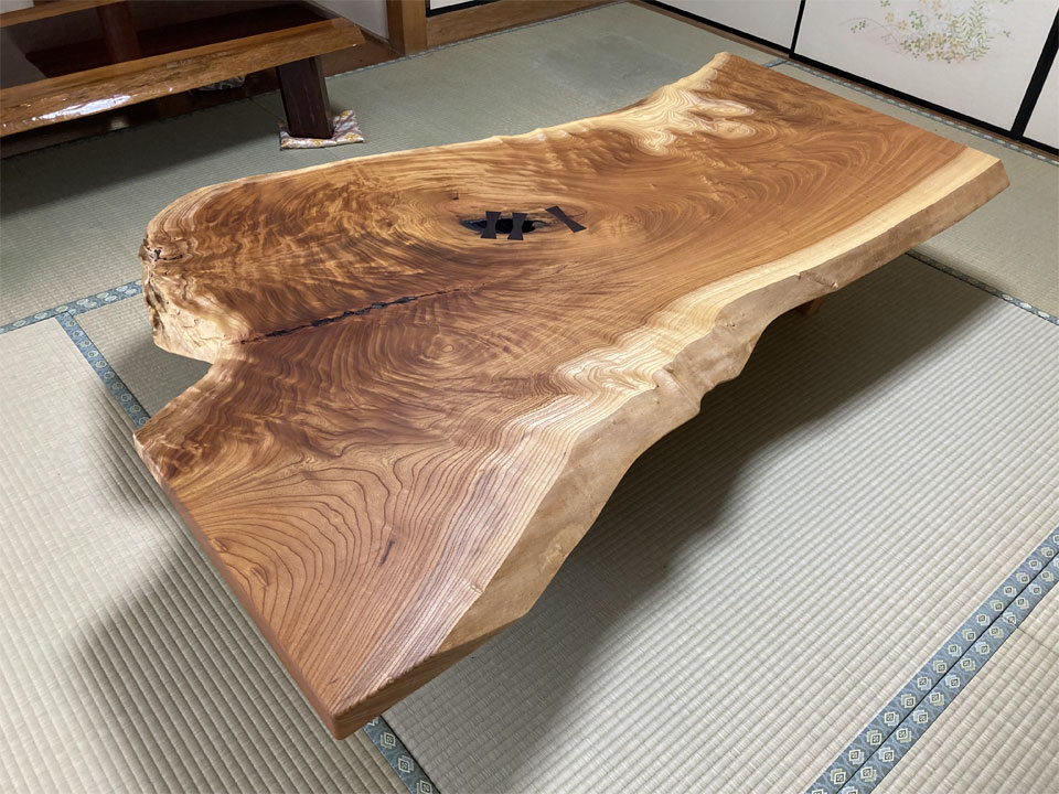 欅（ケヤキ） 無垢一枚板座卓：ダイニングテーブルや手作り家具の