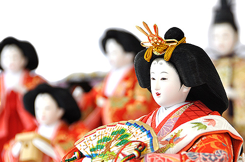 人形の平安大新 / 【ひな人形】【五人・三段飾り】黒塗り台屏風が優雅