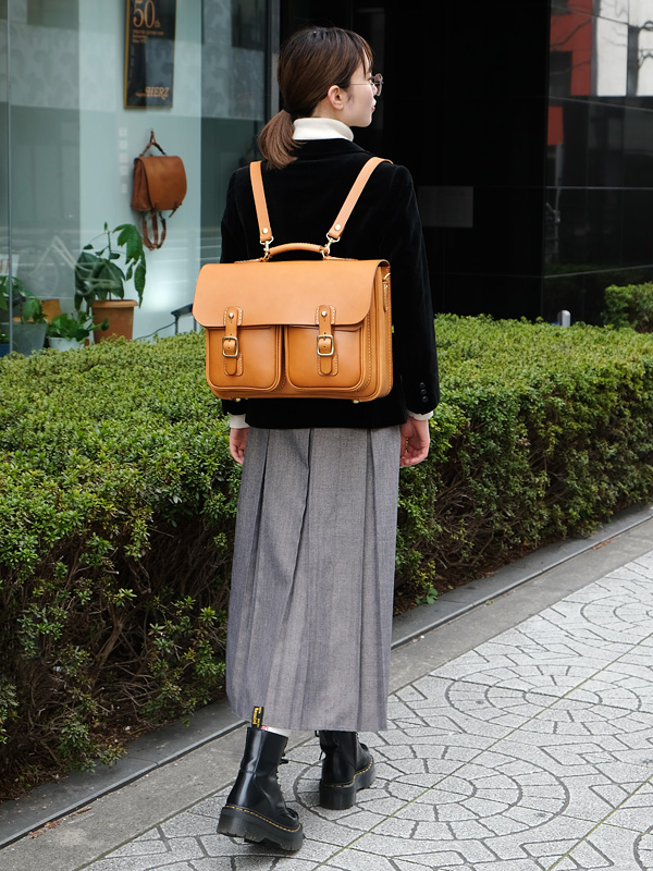 便利なダブルポケット付きのハードレザービジネス3wayバッグ / 革鞄の