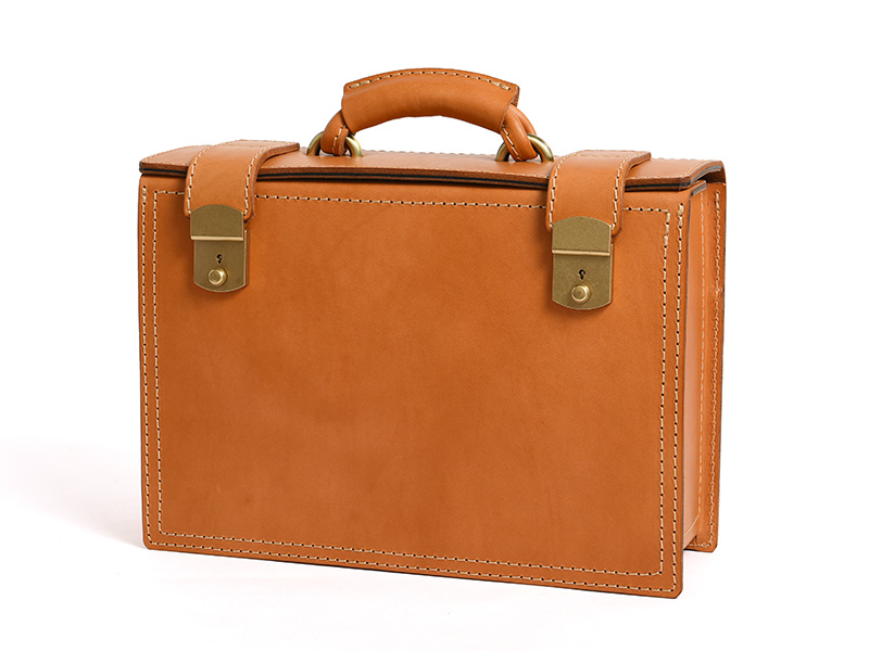 ビジネスにおすすめのパイロットケース / 革鞄のHERZ(ヘルツ)公式通販