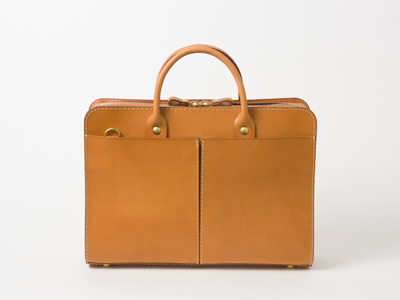 前後面に大きなポケットが付いた人気の総革2wayビジネスバッグ / 革鞄