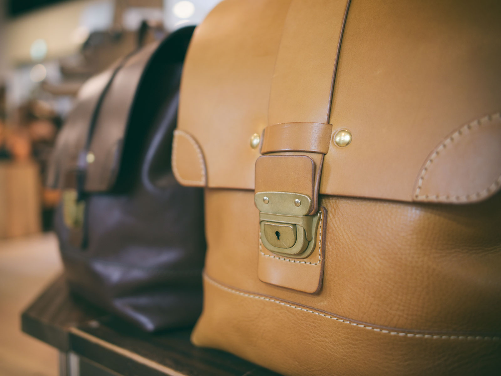 コンセプトは大人のランドセルです｜革鞄・革小物のHERZ公式通販