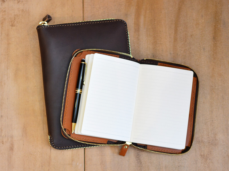 HERZの革で包む！ほぼ日手帳カバー特集｜革鞄・革小物のHERZ公式通販