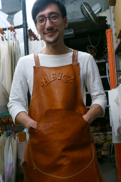 革のエプロンを作って、使ってみて ～渋谷工房 作り手：鈴木～｜革鞄
