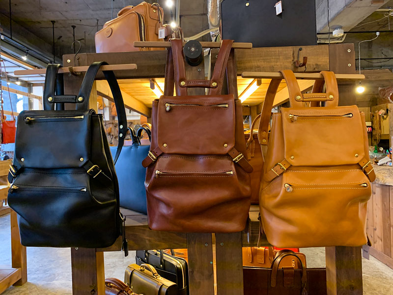 相棒！R-135「星のリュック」｜革鞄・革小物のHERZ公式通販