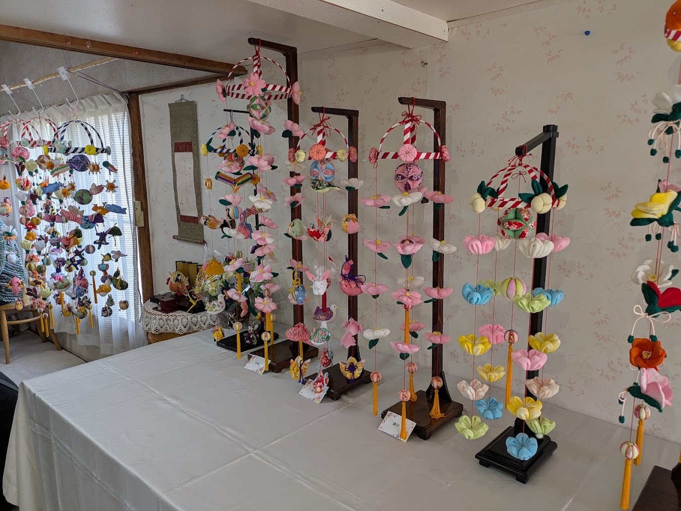 つるし雛・五月飾り展示会』が開催されました