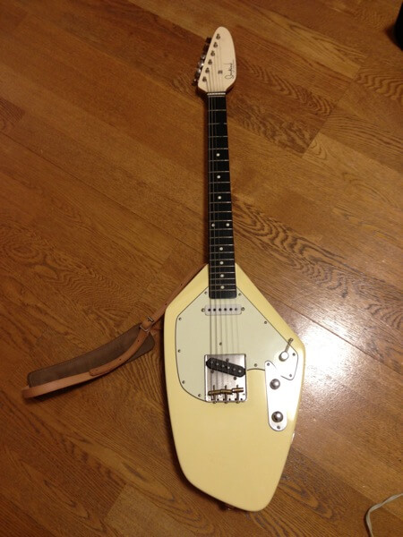 浮雲｜長岡亮介使用）テレファントムと言うギター！