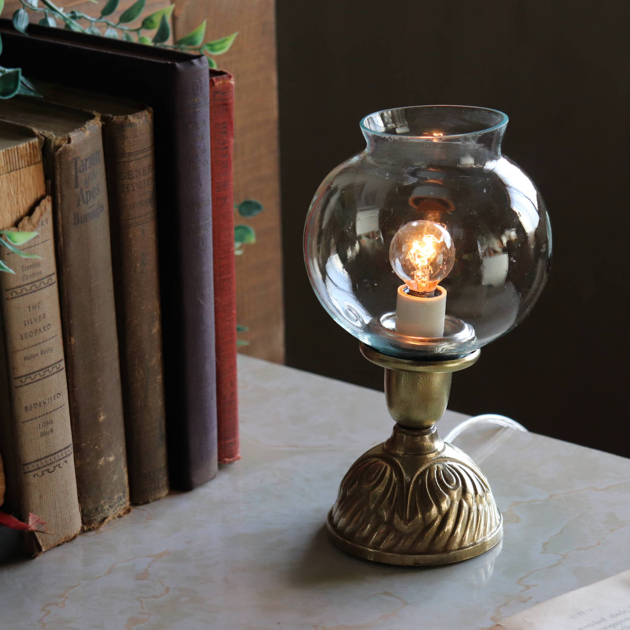 USAヴィンテージボールガラスシェードミニテーブルライト