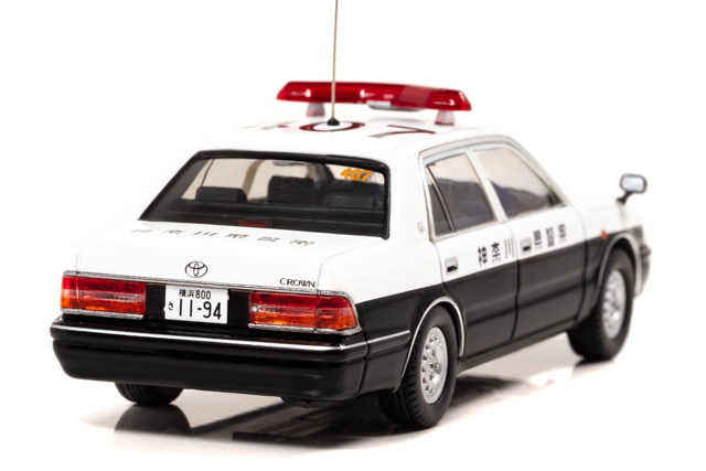 1/43 トヨタ クラウン (JZS155Z) 2000 神奈川県警察交通部交通機動隊