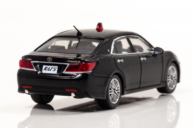 1/64 トヨタ クラウン アスリート (GRS214) 警察本部交通覆面車両 (黒