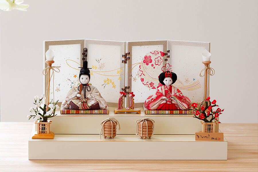 縁起の良い梅紋のかわいい雛人形｜詩｜親王飾り