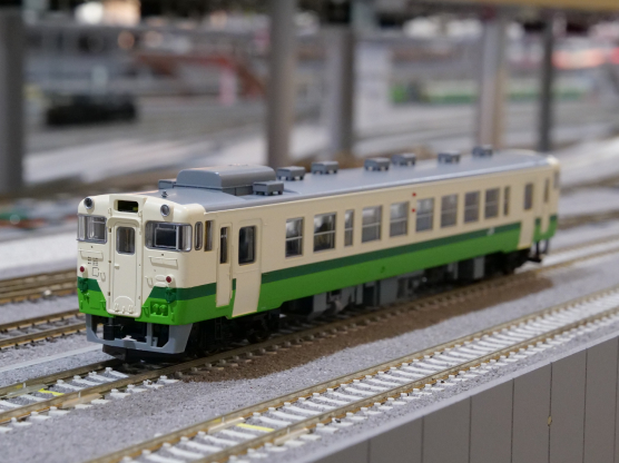 16番ゲージの鉄道模型、サロンドゥサンライズエキスプレス｜株式会社日出