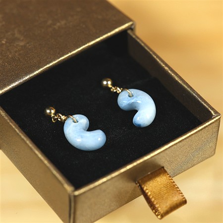 糸魚川産翡翠ピアス - 青海ひすい工房