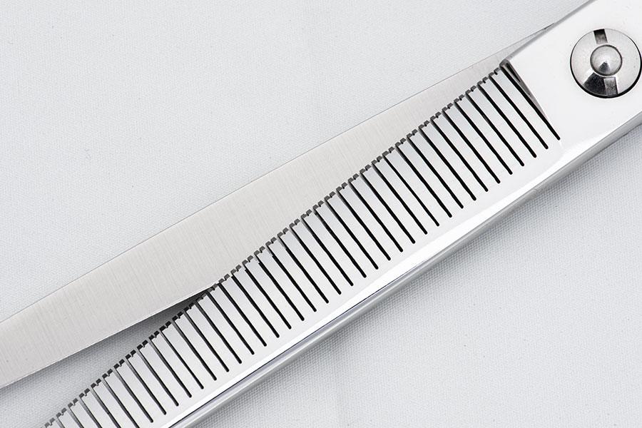 新しくなった K9 ロングセニング。素早く、フワフワ仕上げに!｜美容