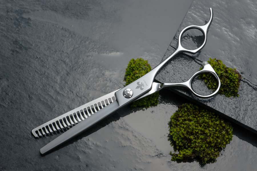 スパスパ快適に切れる理美容師サロン用カットシザーハサミ✄犬