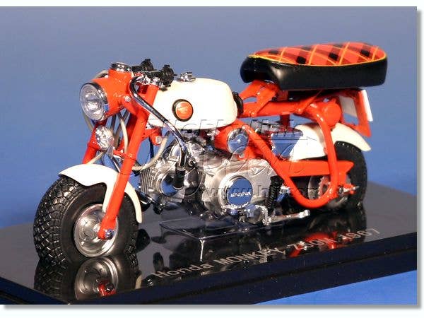 ☆希少！サンプル白箱￼￼￼1/10エブロ ホンダ モンキー Z50M 1967 ☆