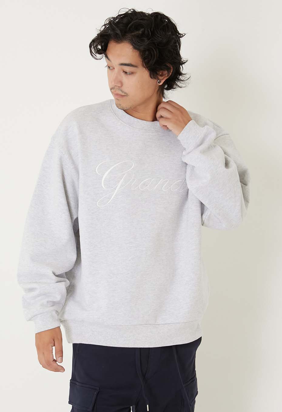 GRAND COLLECTION /ビッグスクリプト クルーネックスウェットシャツ