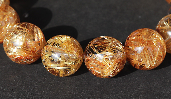 一点もの】【特選品】大玉ブレス（タイチンルチルクォーツJG）14～14.5