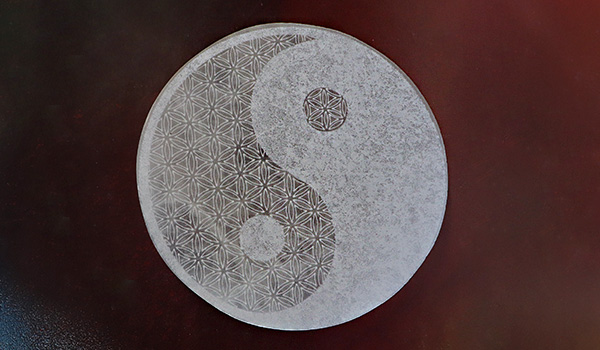 セレナイトプレート［太極図フラワーオブライフ］|パワーストーンの