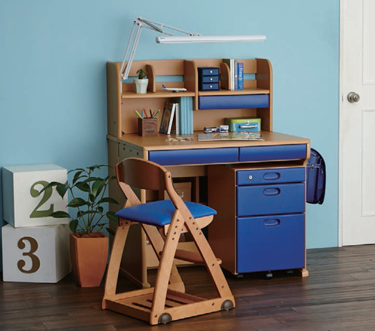 イトーキ学習デスク JOYCOLOR DESK｜カリモク家具等通販・販売の