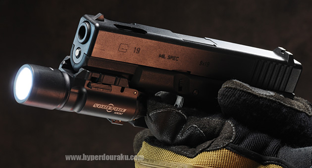 SUREFIRE X300 ウエポンライト