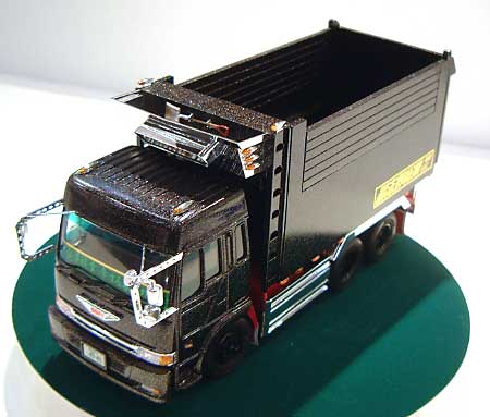 アオシマ 一発屋 (デカ箱ダンプ） ラメキャブ&ラメデカ箱 1/32 大型