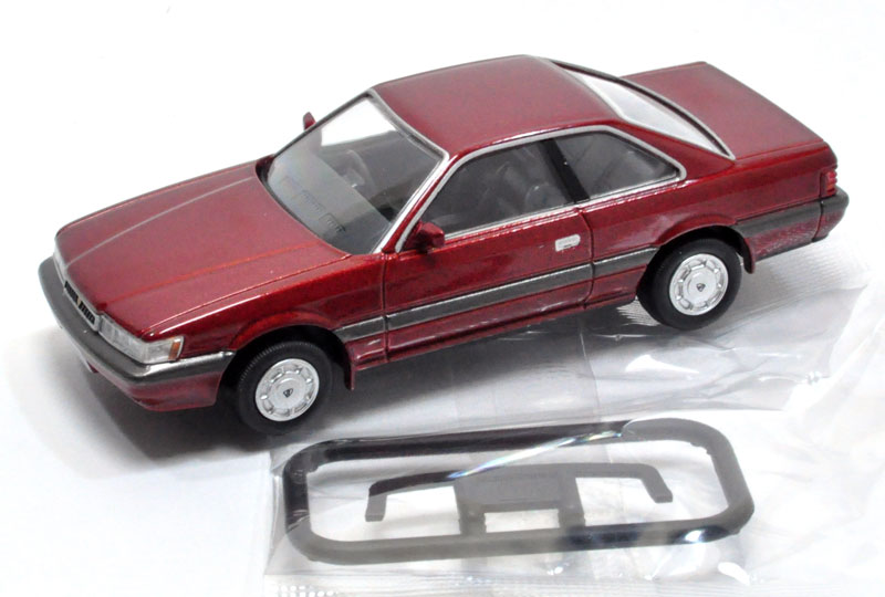 トミカリミテッド ヴィンテージ ネオ ニッサン レパード アルティマ