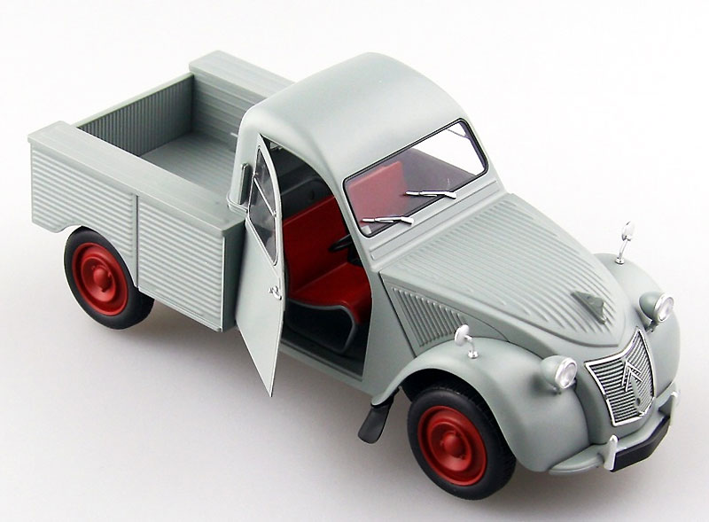 エブロ シトロエン 2CV ピックアップ 1/24 プラスチックキット 25004